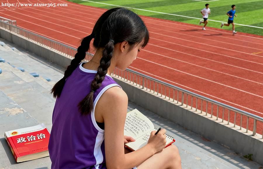 OSSD课程与IB课程比较：如何根据学生需求选择最优国际课程